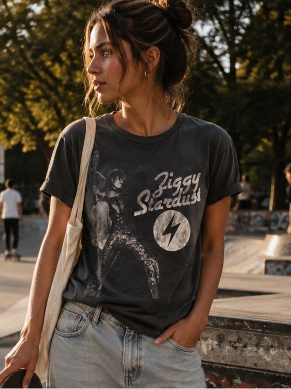 Ziggy Stardust Graphic Short Sleeve Tee in Charcoal
